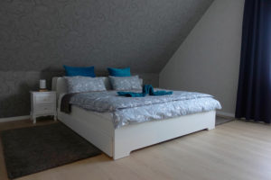 Schlafzimmer 01